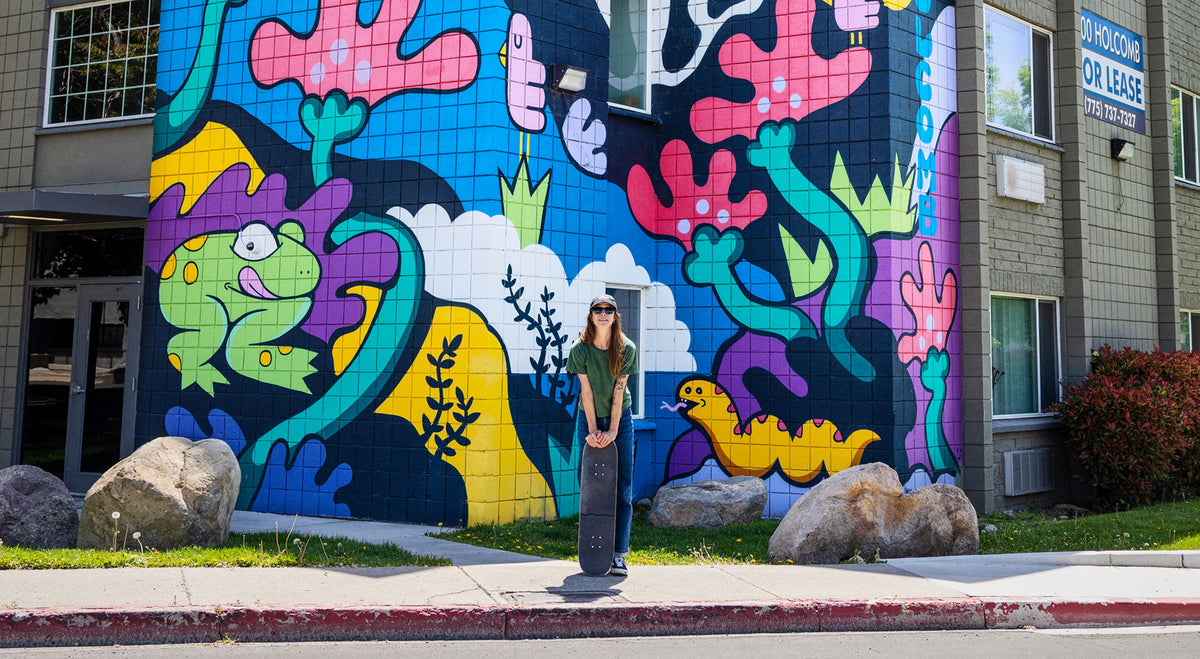 Hannah Eddy, artist and muralist